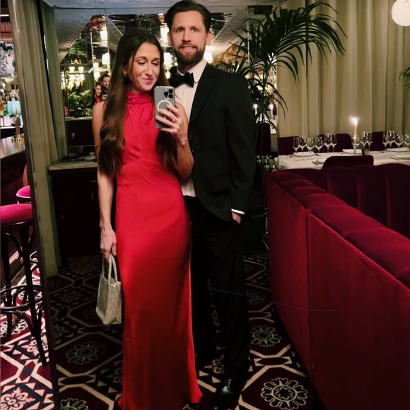 Meet your Posher, Ashley - Picture 1 of 5